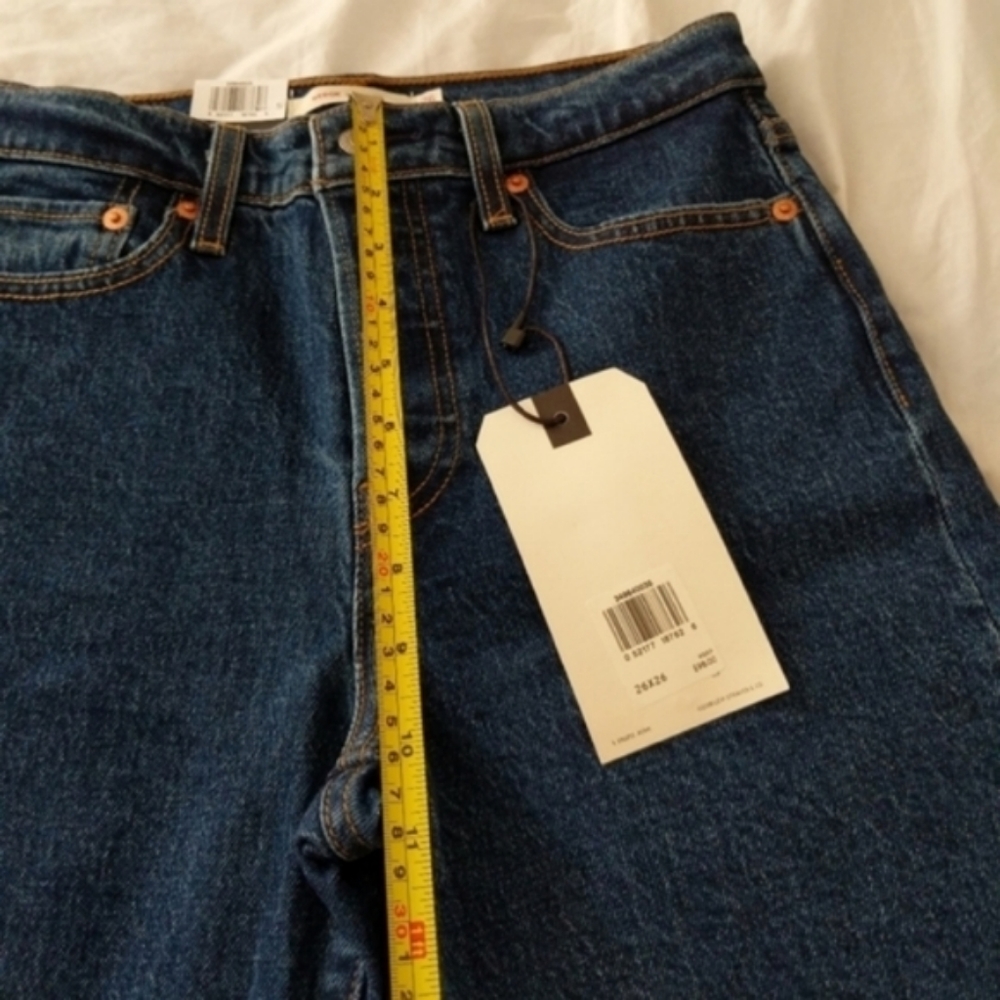 Levi's Wedgie Straight Jeans Below the Belt - Picture 5 of 10